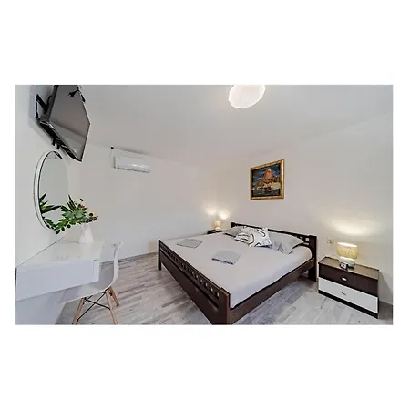 Vakantiehuis Amazing In With Kitchenette
