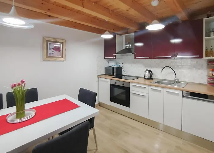 Dom wakacyjny Awesome Home In Ljubitovica