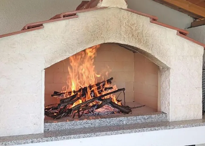 Awesome Home In Ljubitovica *